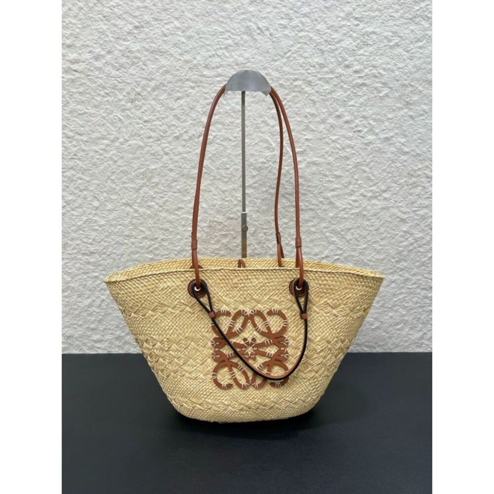 Loewe Women Pre-Loved Bag Very Good Condition